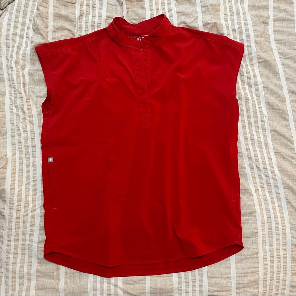 Red Rafaela oversized figs scrub top - XXS